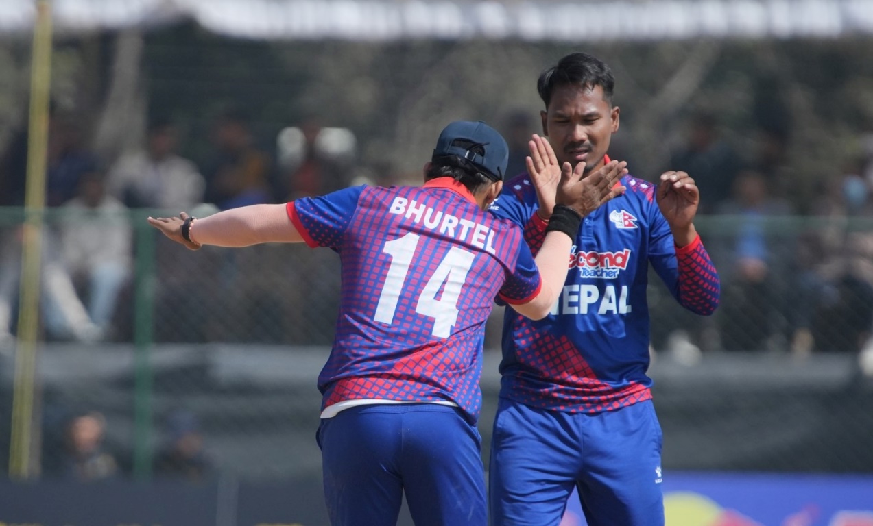 डेब्युमै चम्किए हेमन्त, नेपाललाई २३३ रनको लक्ष्य